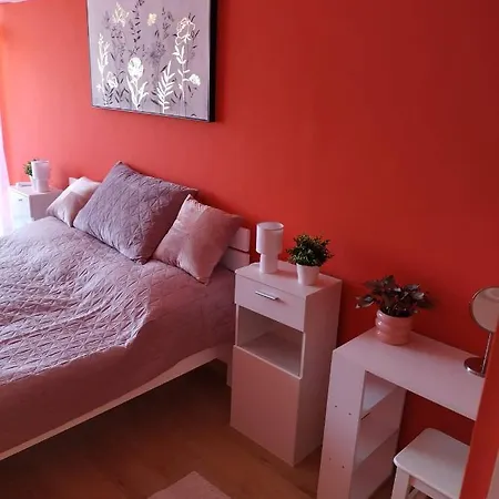 Piheno * Budapest